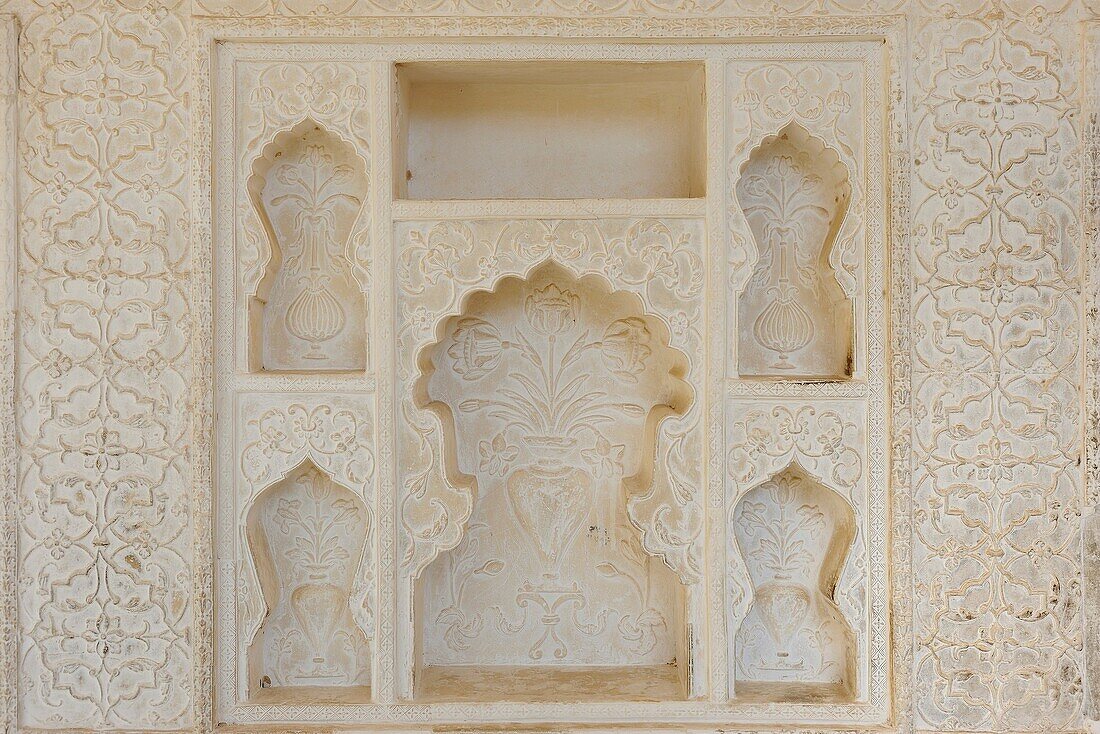 India, Rajasthan, Amber Palace, Sukh Mandir or Suk Niwas Hall of Pleasure