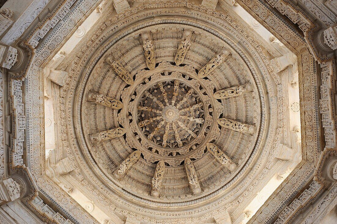 India, Rajasthan, Ranakpur, Adinath temple