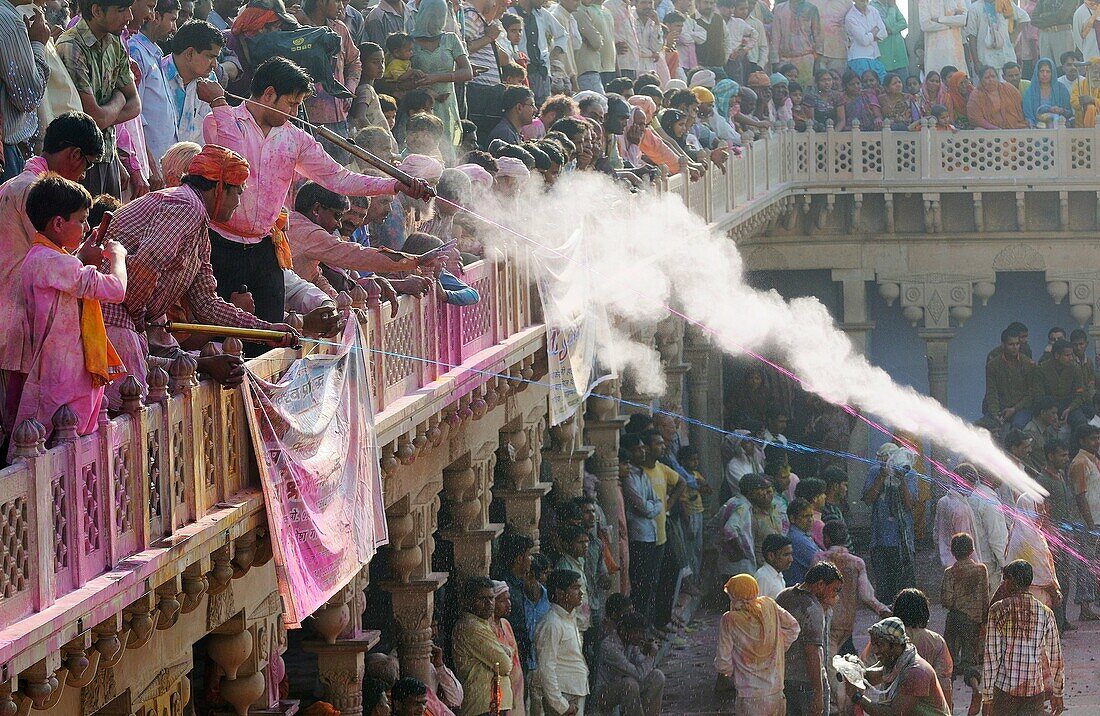 India, Uttar Pradesh, Holi festival, Colour and spring festival celebrating the love between Krishna and Radha