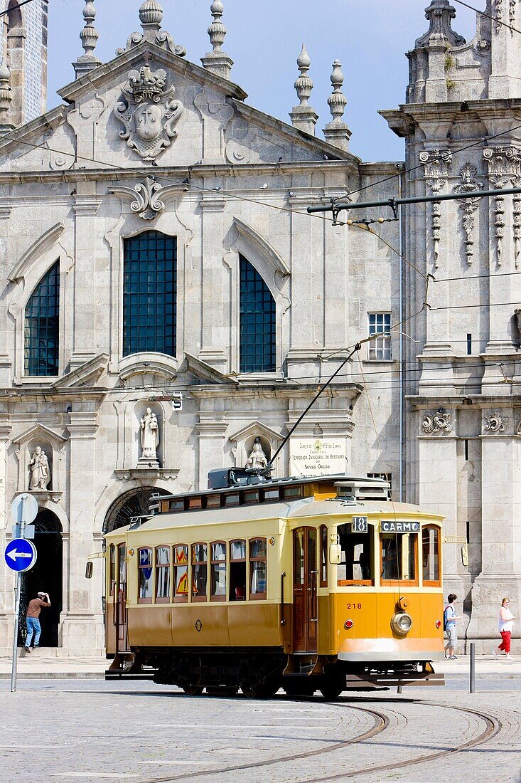 tram in front of Carmo Church Igreja do Carmo, Porto, Douro Province, Portugal