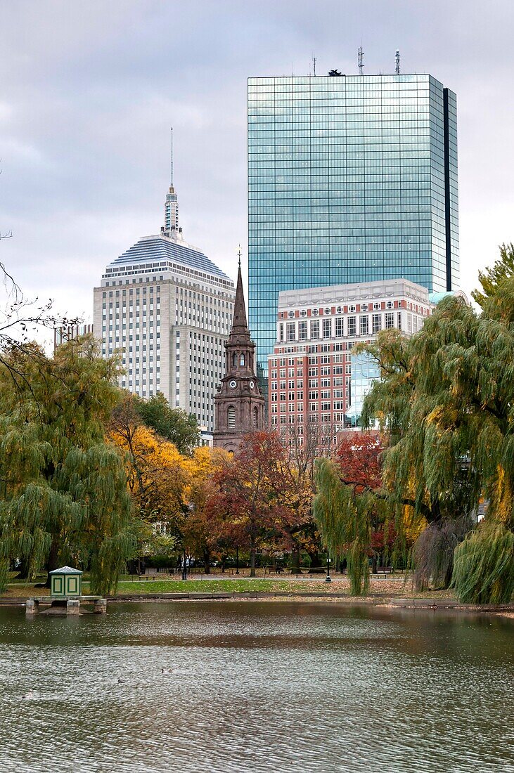 USA, Massachusetts, Boston  Boston Public Garden Hancock Tower in the background in Autumn
