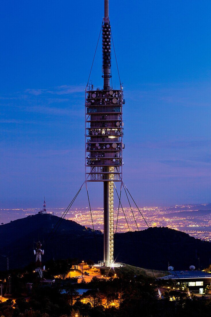 Torre de telecomunicaciones Norman Foster, Barcelona, Spain.