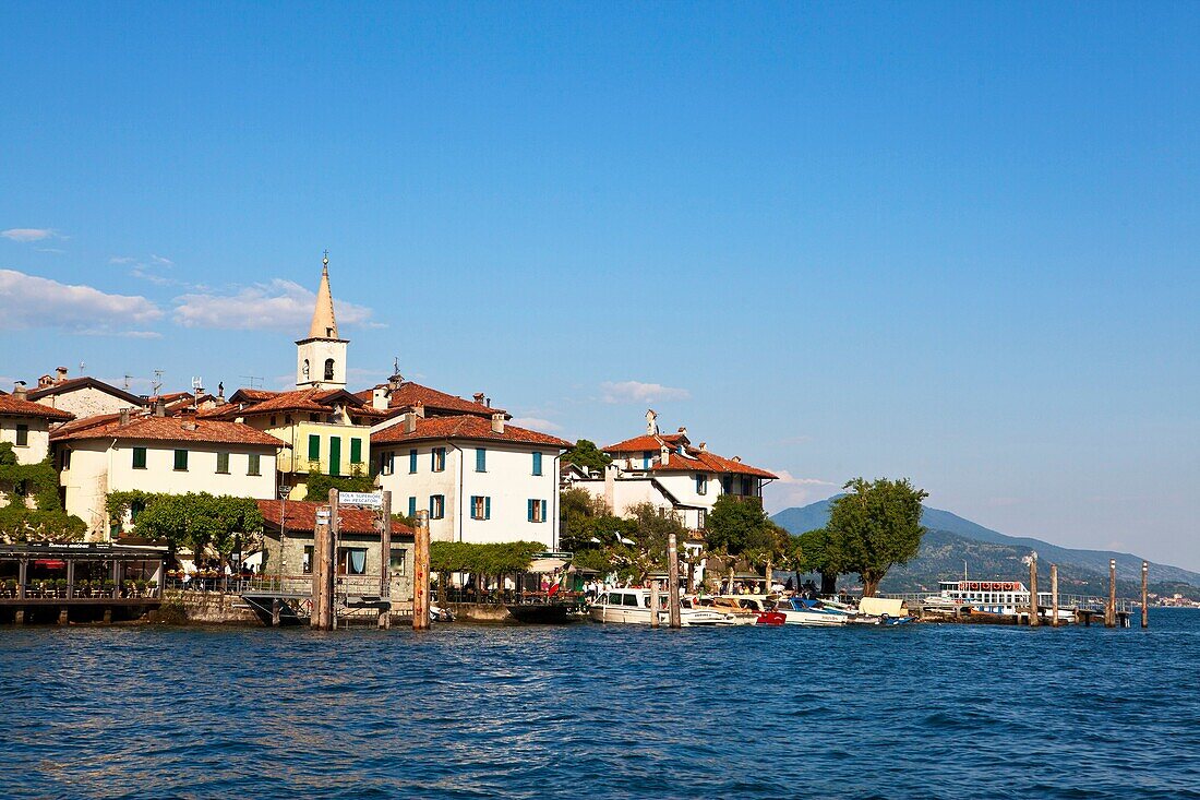 LAGO MAGGIORE, ISLAND FISHERMEN, PIEDMONT