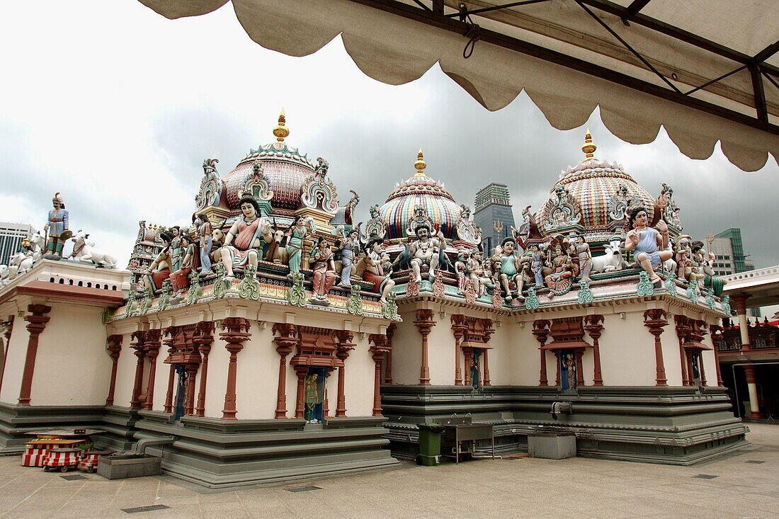 View of courtyard of Sri Mariamman Temple, Singapore