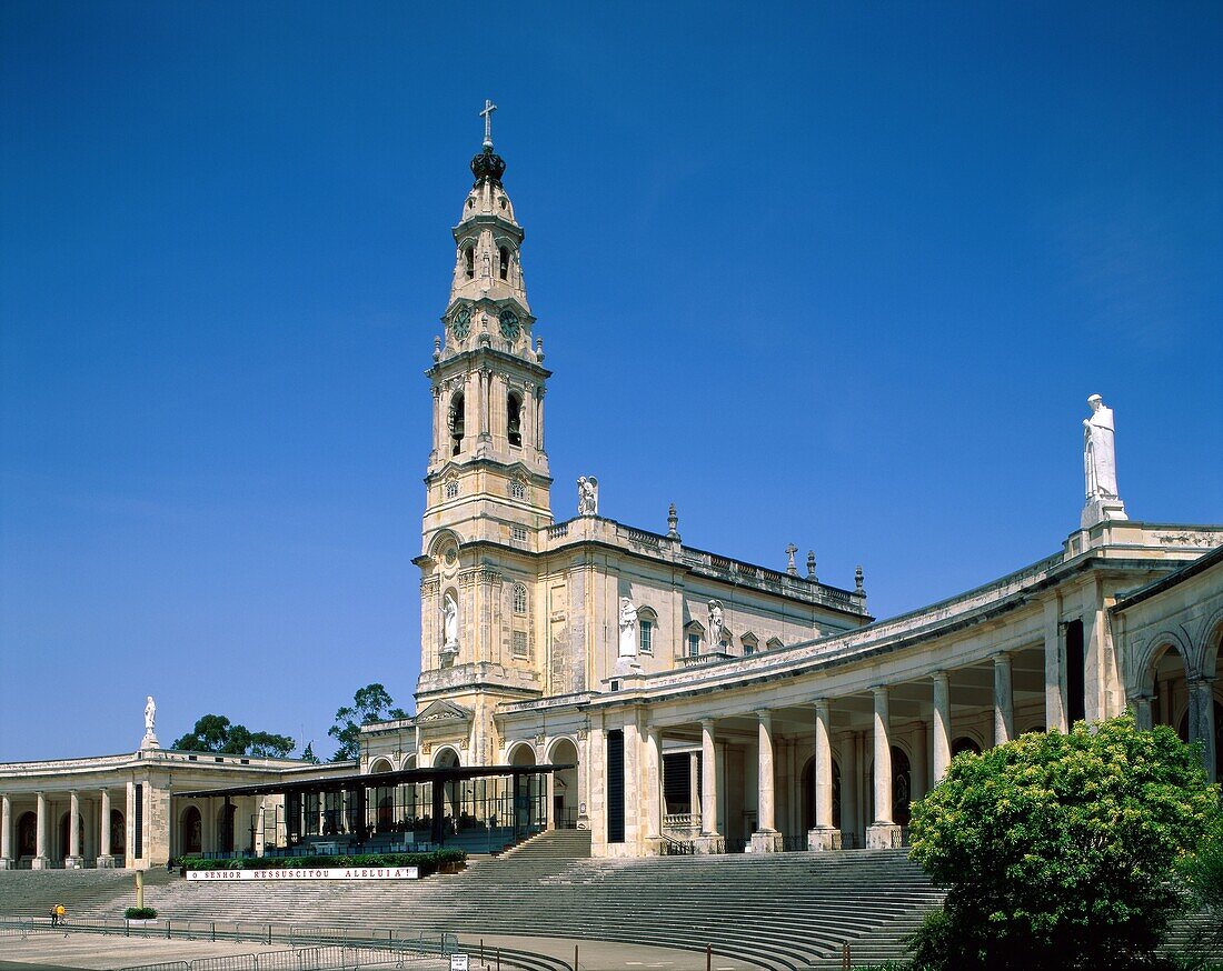 basilica, cathedral, church, columns, fatima, limes. Basilica, Cathedral, Church, Columns, Fatima, Holiday, Landmark, Limestone, Portugal, Europe, Religion, Statues, Steps, Tourism