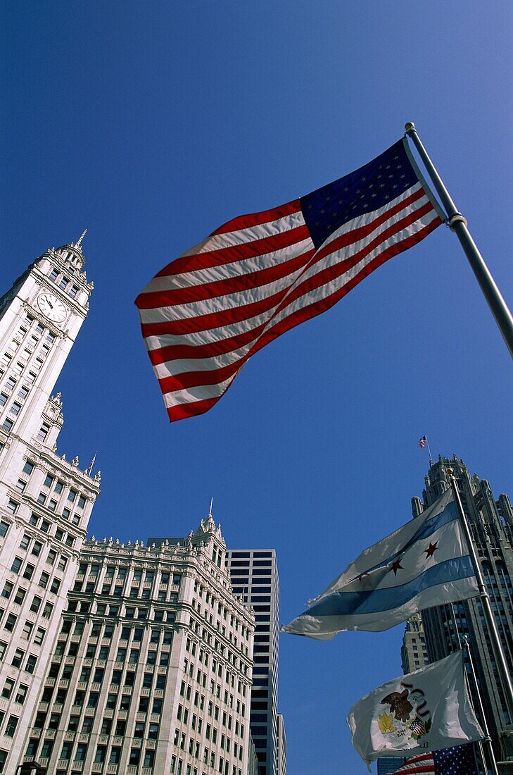 architecture, blue, building, Chicago, clock, exter. America, Architecture, Blue, Building, Chicago, Clock, Exterior, Flags, Flutter, Grand, Holiday, Illinois, Landmark, Majestic, O