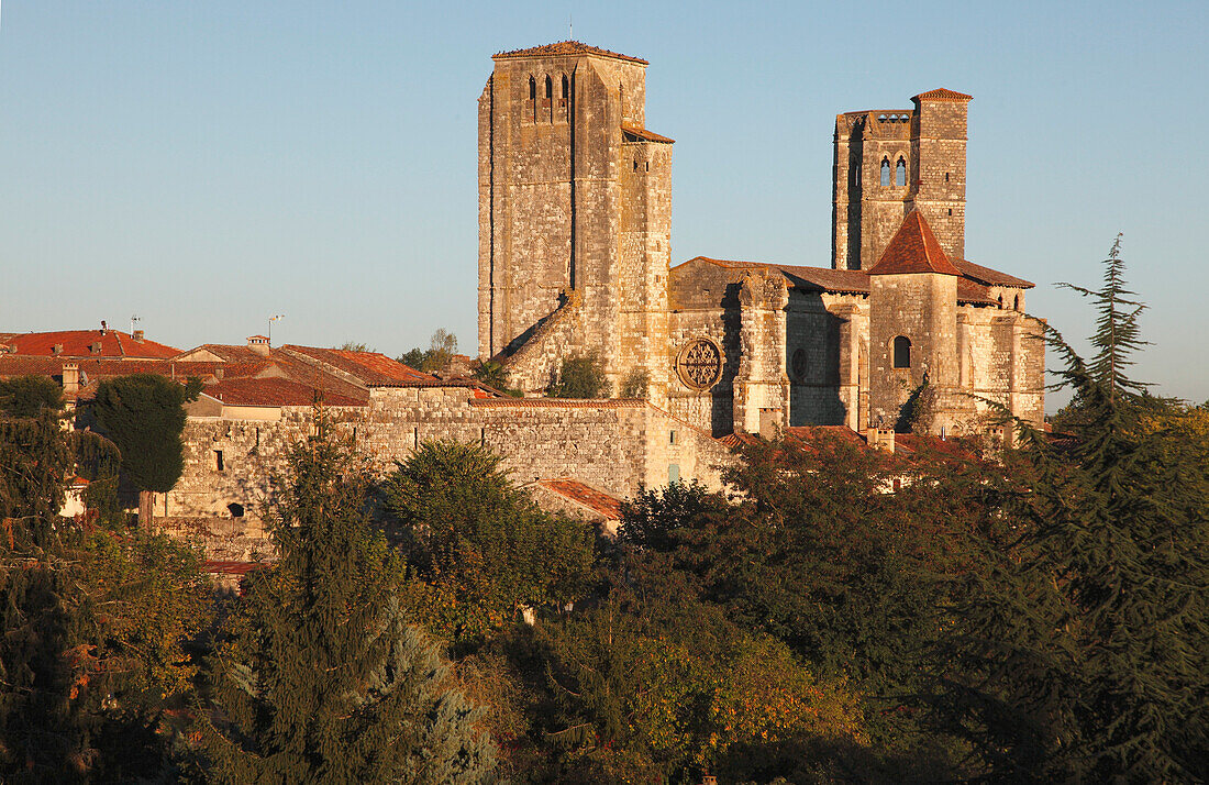 France, Midi-Pyrénées, Gers (32), La Romieu, Saint Pierre colegiate church (Unesco world heritage)