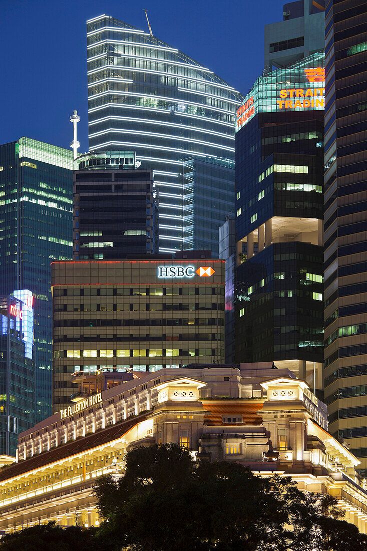 Fullerton Hotel und HSBC Gebäude, Bankenviertel, Marina Bay, Singapur