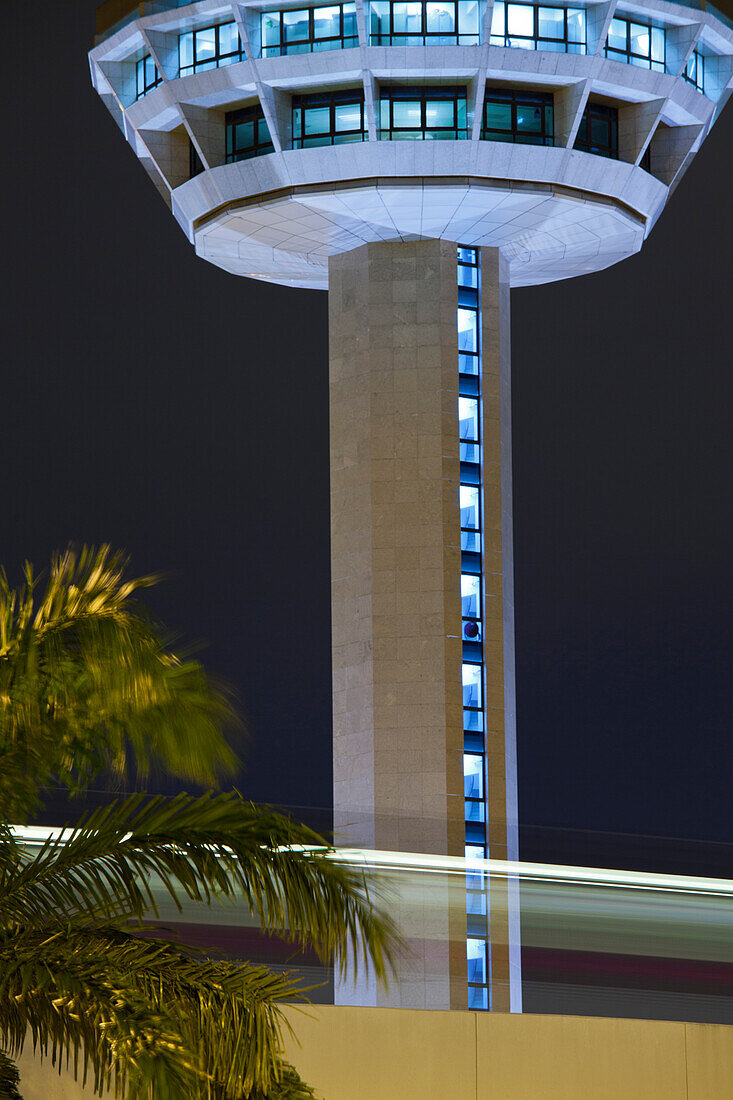 Internationaler Flughafen Singapur, Changi in der Nacht, Singapur