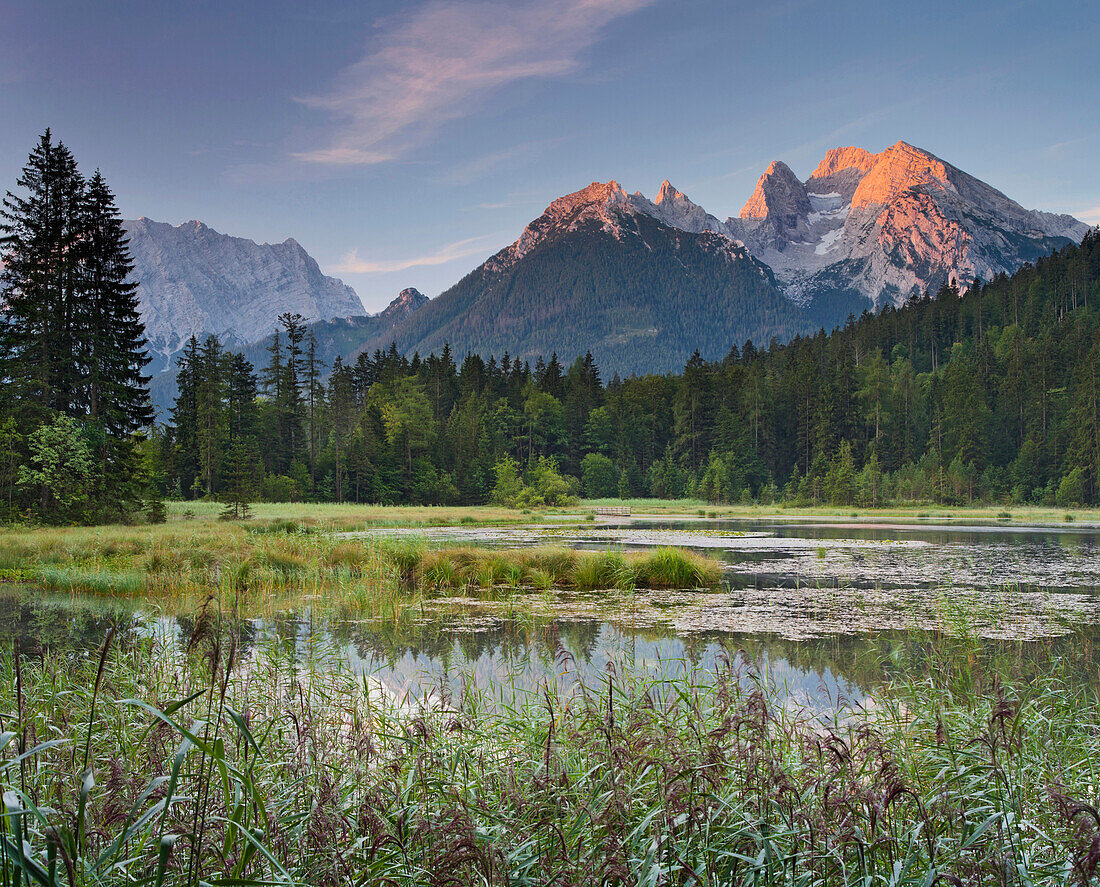 Lake Taubensee, Hochkalter moutain in the background, Berchtesgadener Land, Upper Bavaria, Bavaria, Germany