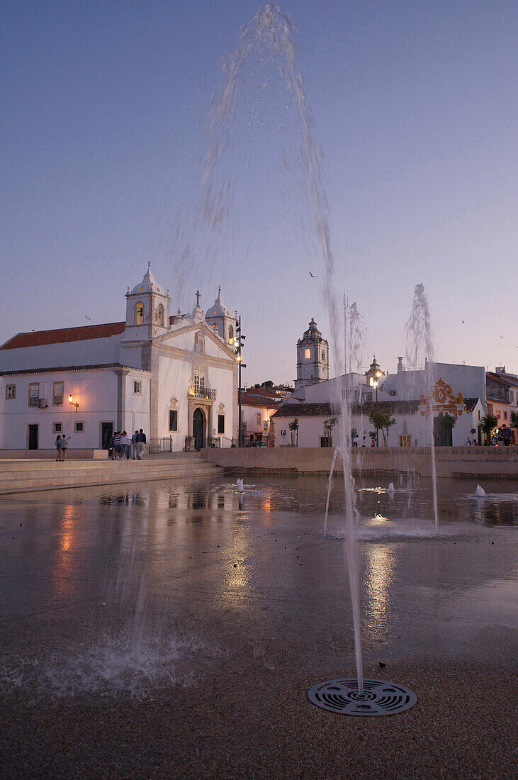 Kirche Santa Maria am Abend, Praca do Infante, Praca do Infante, Lagos, Algarve, Portugal, Europa