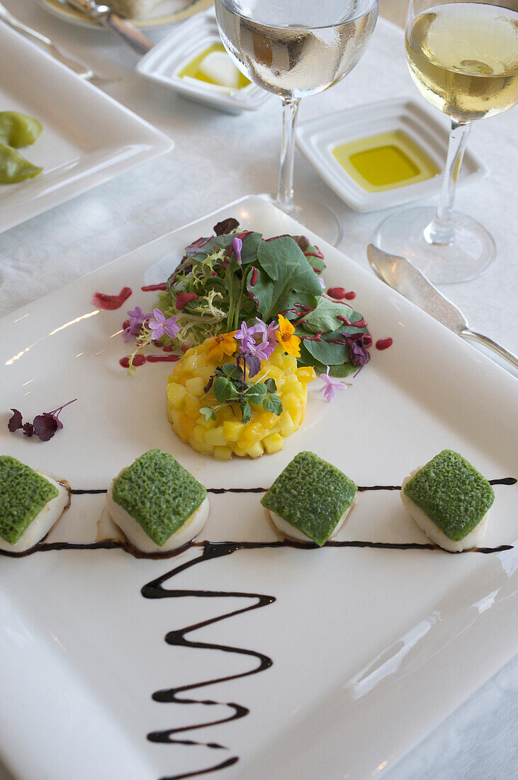 Angerichtete Speisen im Restaurant des Hotels, Quinta do Lago, Algarve, Portugal, Europa