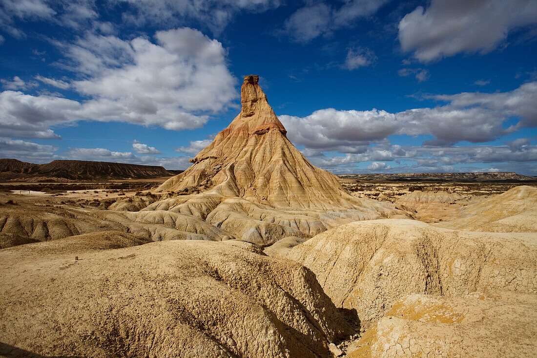 Cabezo Castildetierra, erosion formation in the desert Bardenas Reales, UNESCO Biosphere Reserve, province of Navarra, Northern Spain, Spain, Europe