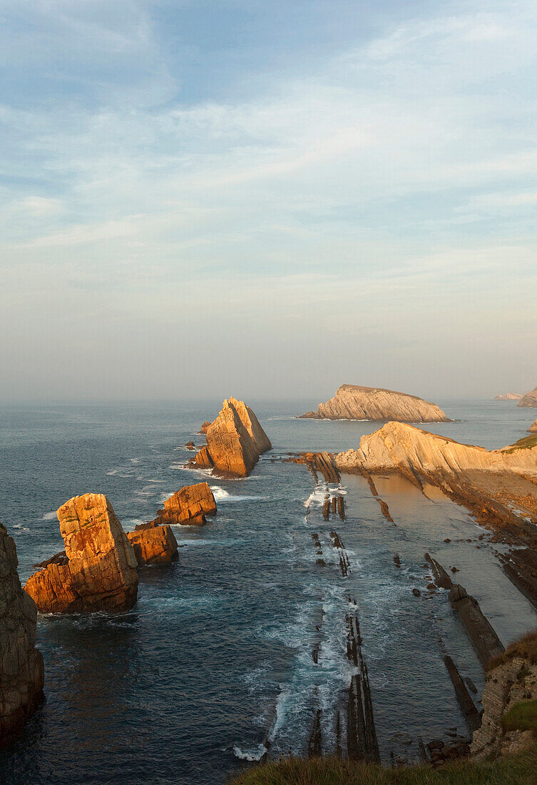 Rock formations along the coast of Arnia, Los Pielagos, Camino de la Costa, Camino del Norte, coastal route, Way of St. James, Camino de Santiago, pilgrims way, province of Cantabria, Cantabria, Northern Spain, Spain, Europe