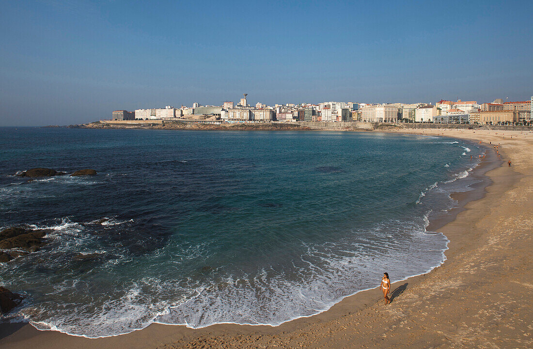 Praia Orzan, beach, Museo Domus, Casa del Hombre, House of the Humans in the background, La Coruna, A Coruna, Camino Ingles, Camino de Santiago, Galicia, Spain