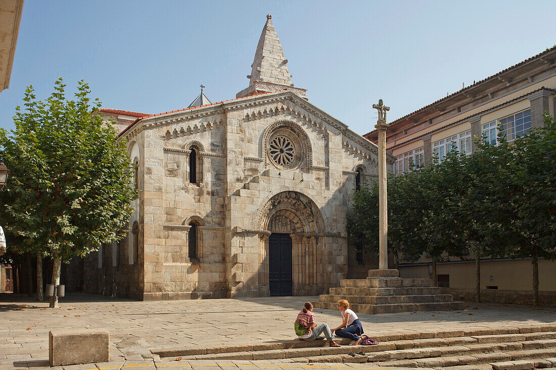 church Santa Maria del Campo, 13th and 15th century, Praza Santa Barbara, square, La Coruna, A Coruna, Camino Ingles, The English Way, Camino de Santiago, Way of Saint James, pilgrims way, province of La Coruna, Galicia, Northern Spain, Spain, Europe