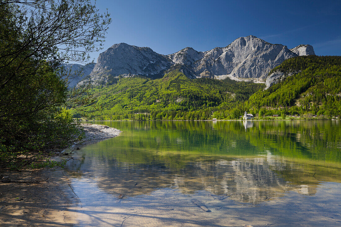 Blick über den Grundlsee auf den Reichenstein, Salzkammergut, Steiermark, Österreich, Europa