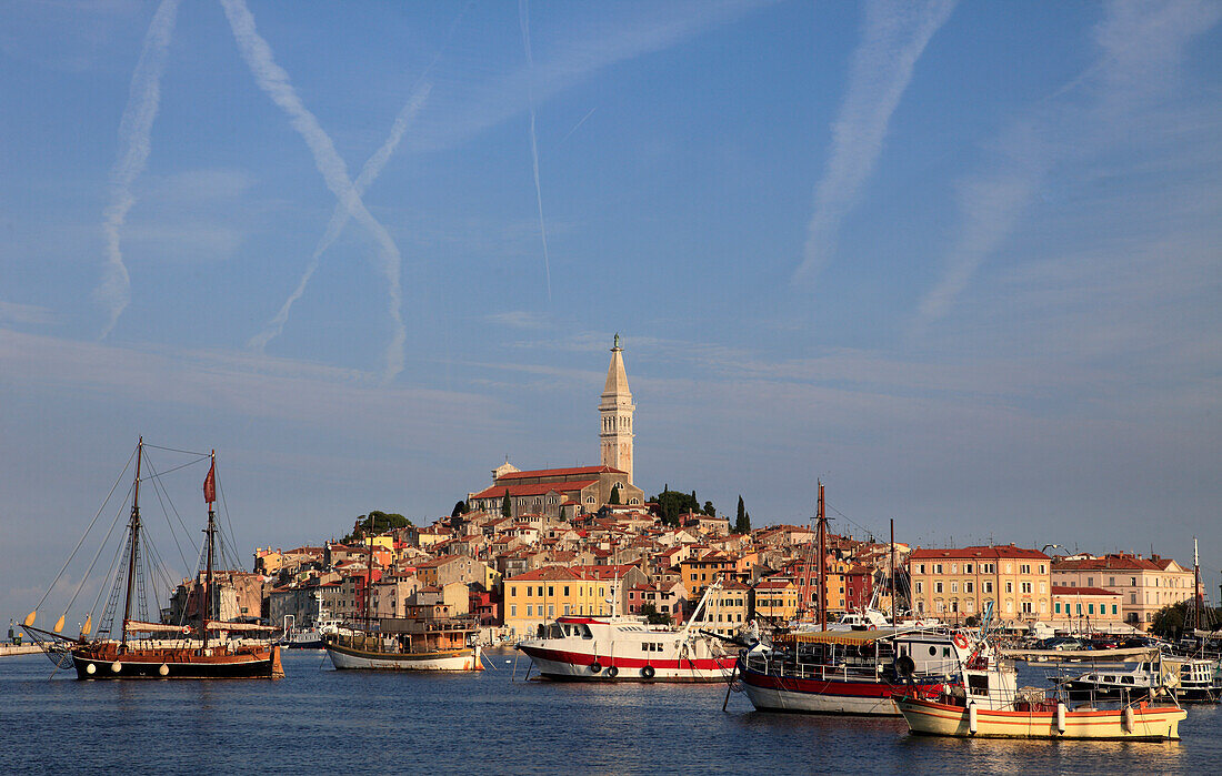 Croatia, Istria, Rovinj, skyline, harbour, general panoramic view