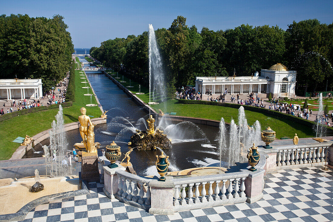 Rusia, San Petersburg City, Peterhof Palace (Summer Palace) W.H., Garden, Fountains