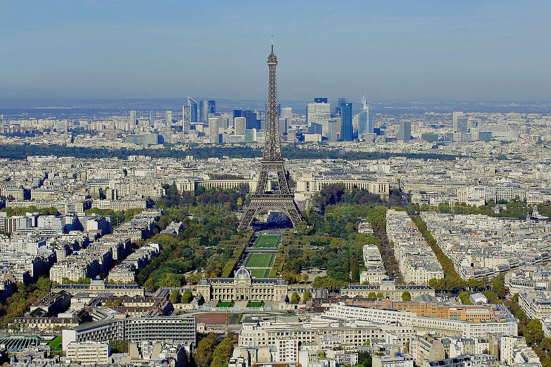 France, Ile-de-France, Capital, Paris, 7th, City center, plunging View(Sight), Eiffel Tower