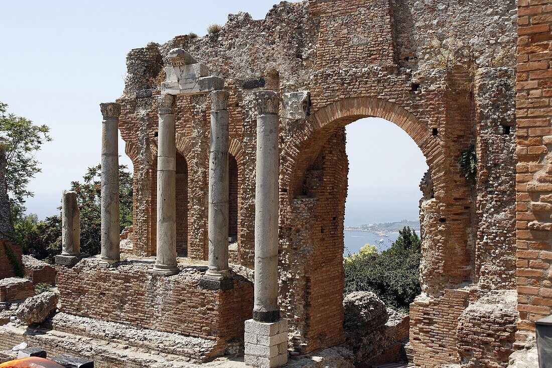 Taormina theater Taoramina. Italy. (TAORMINA, SICILE, ITALIE)