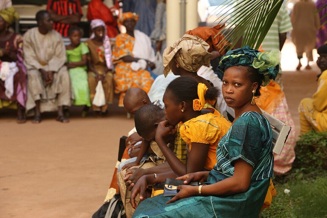 African families waiting in a hospital in Bamako. Bamako. Mali. (Bamako, Mali)