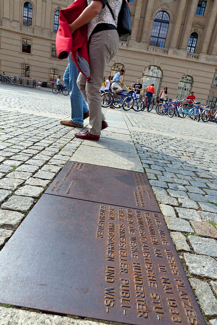 Denkmal zur Erinnerung an die Bücherverbrennung, Bebelplatz, Unten den Linden, Berlin Mitte, Berlin, Deutschland