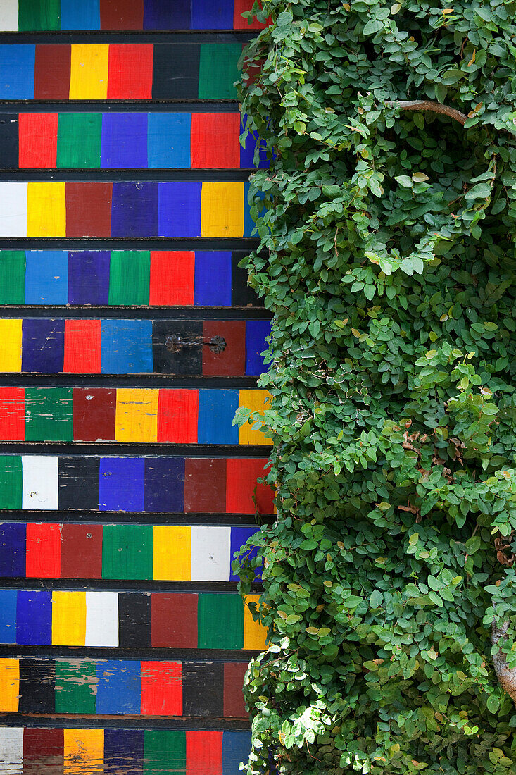 Detail of a painted door at Andre Hellers' Garden, Giardino Botanico, Gardone Riviera, Lake Garda, Lombardy, Italy, Europe