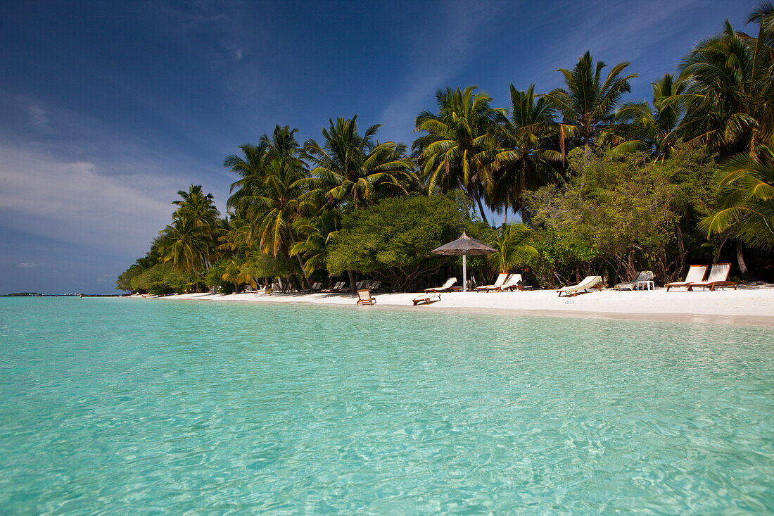 Strand von Kurumba im Sonnenlicht, Nord Male Atoll, Indischer Ozean, Malediven