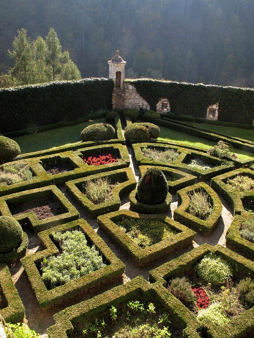 Garden, Castle at Pieskowa Skala, Poland