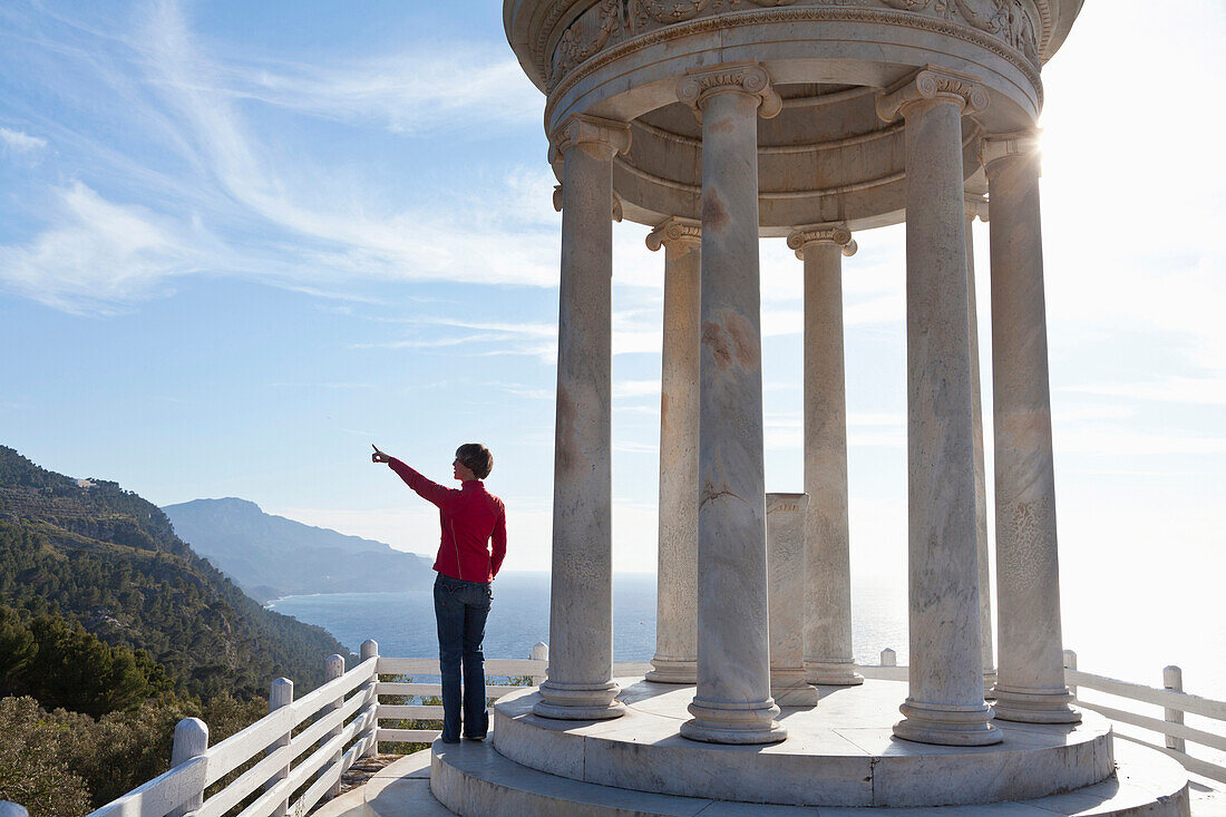 One woman showing away, Son Marroig, former country residence of archduke Ludwig Salvator from Austria, Son Marroig, near Deia, Tramantura, Mallorca, Spain