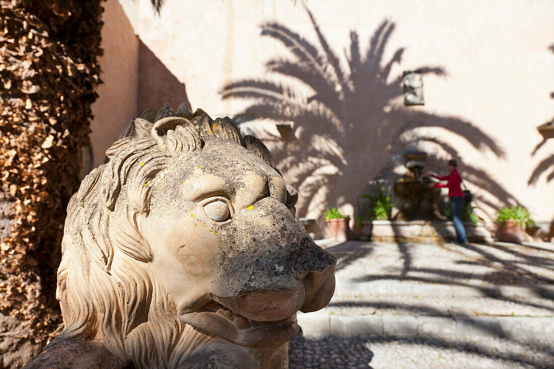 Löwenstatue, Jardines de Alfabia, Tramantura, Bunyola, Mallorca, Spanien