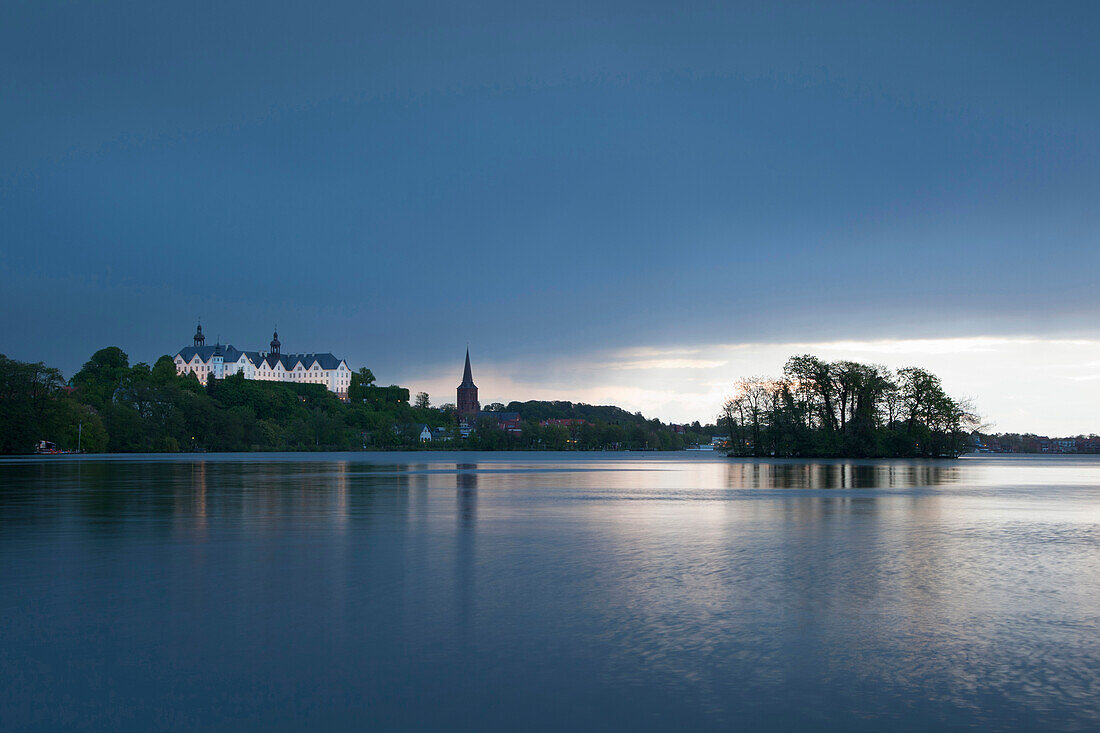 View over lake Grosser Ploener See onto the castle and the Nikolai church, Ploen, nature park Holsteinische Schweiz, Baltic Sea, Schleswig-Holstein, Germany, Europe