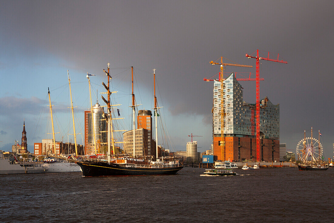 Sailing ship in front of Hafen City and Elbphilharmonie, Hamburg, Germany, Europe
