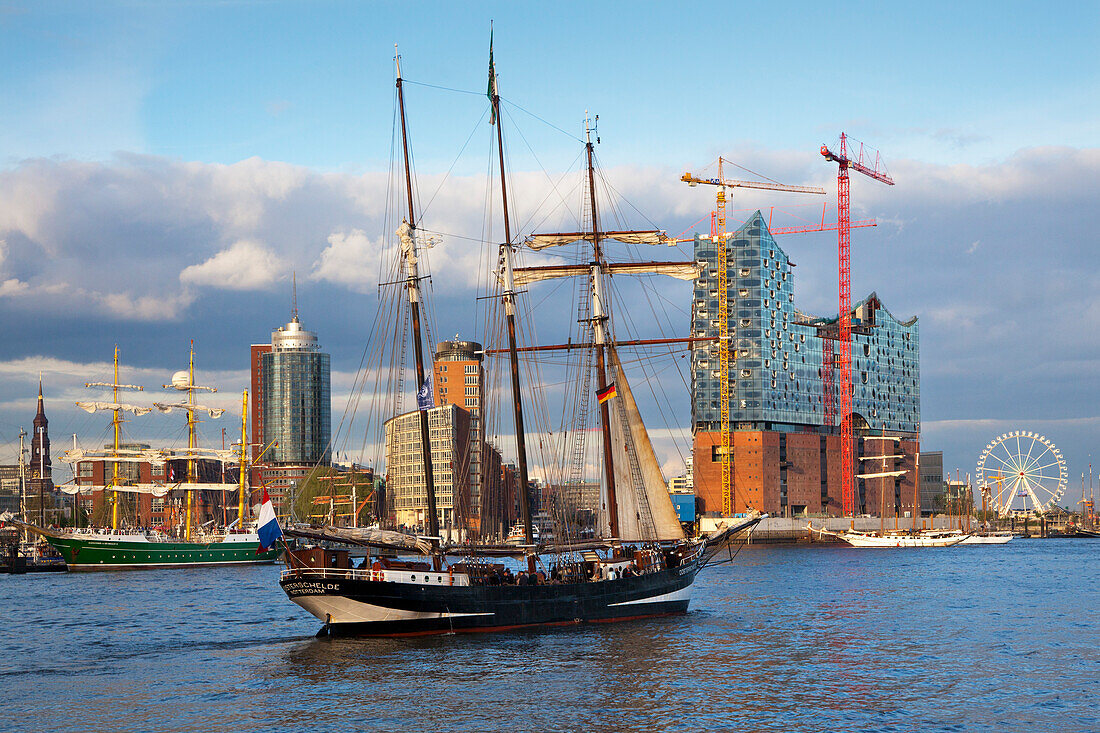 Sailing ship in front of Hafen City and Elbphilharmonie, Hamburg, Germany, Europe