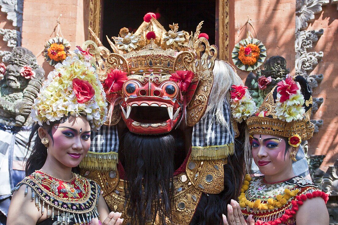 Indonesia-Bali Island-Batubulan Temple-Barong Dance-Actors