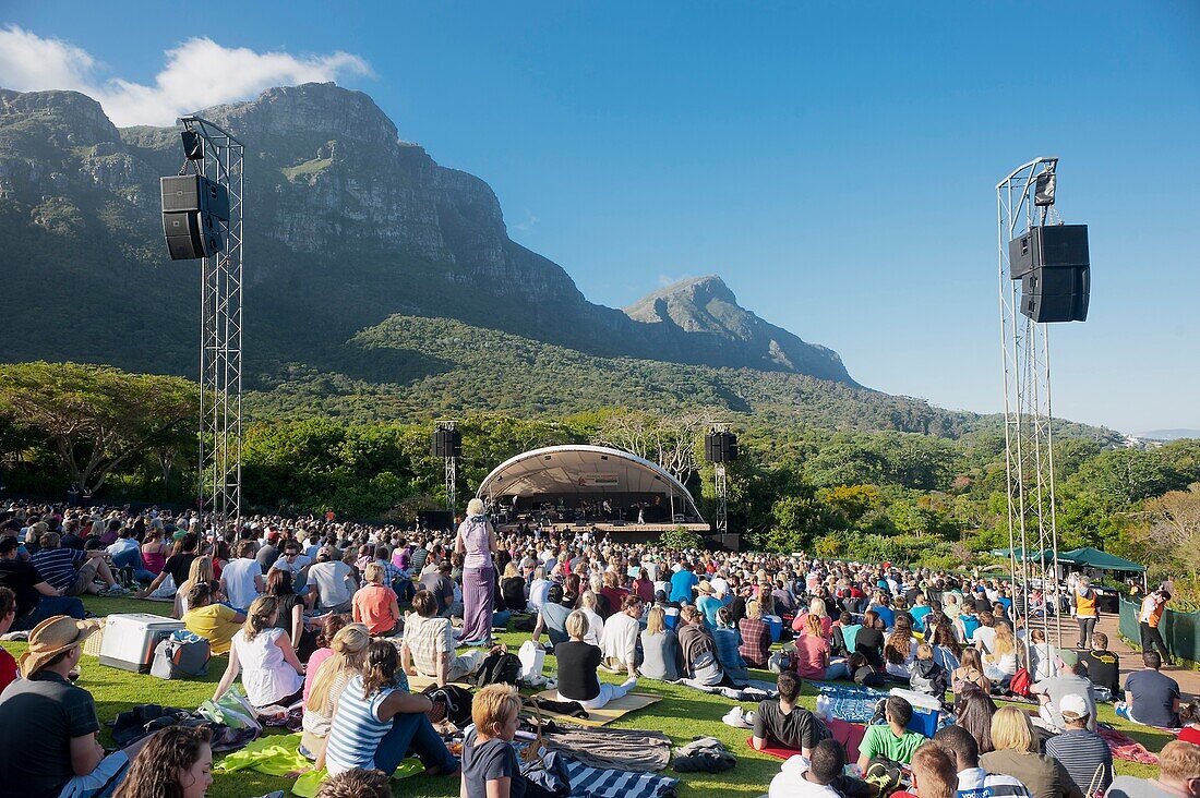 SOUTH AFRICA  -  CAPE TOWN -  ROCK CONCERT IN KIRSTENBOSCH BOTANIC GARDENS