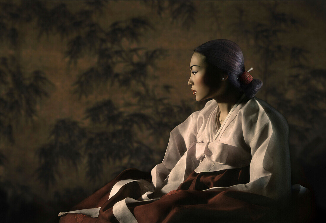 Junge Frau in traditioneller Hanbok Kleidung, Seoul, Südkorea, Asien