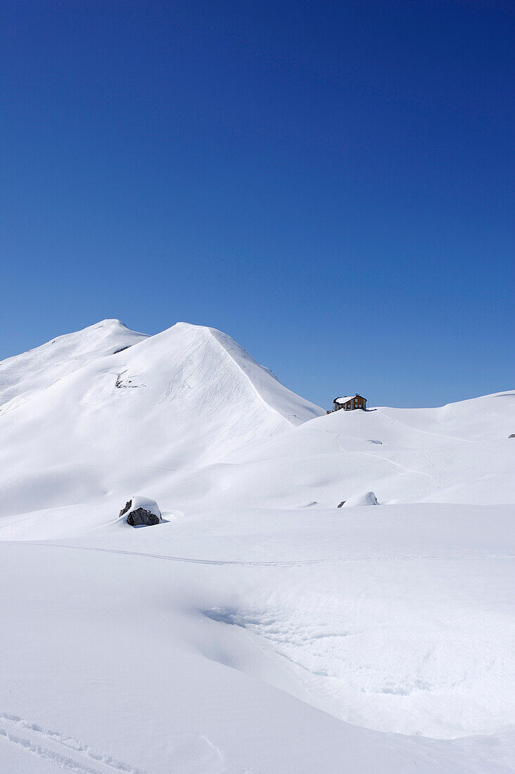 Carschinahütte unter Schafberg, St. Antönien, Prättigau, Graubünden, Schweiz