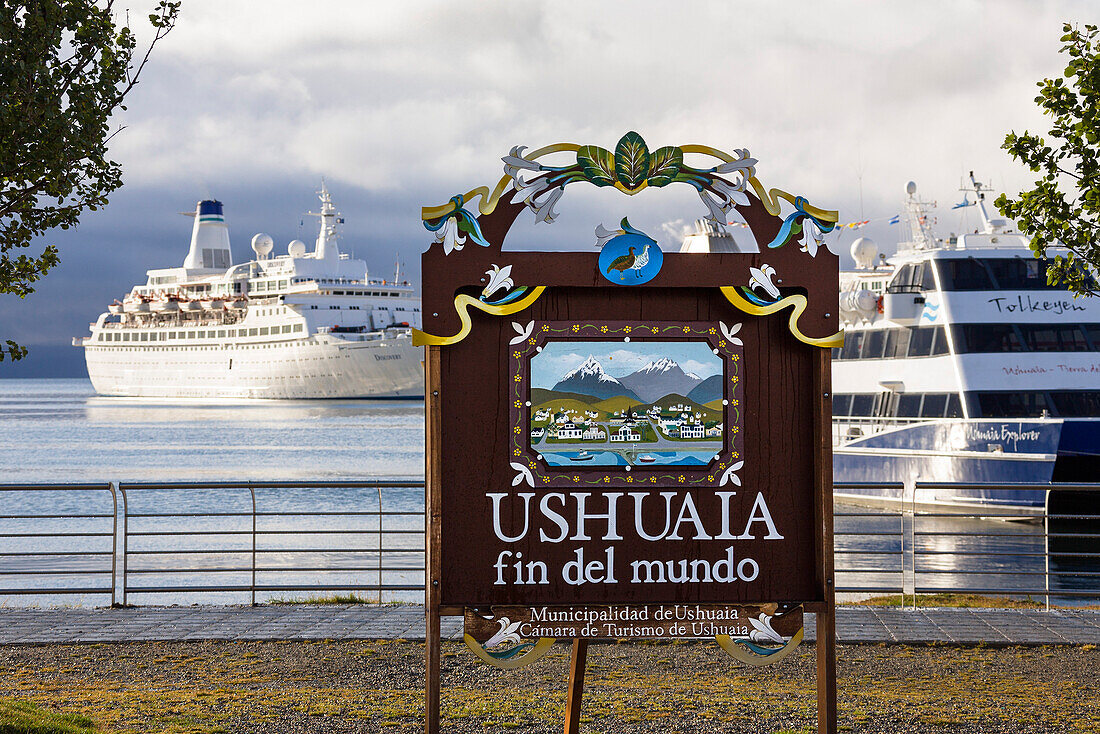 Hafen von Ushuaia, südlichste Stadt Argentiniens, Ende der Welt, Beagle-Kanal, Feuerland, Argentinien, Südamerika