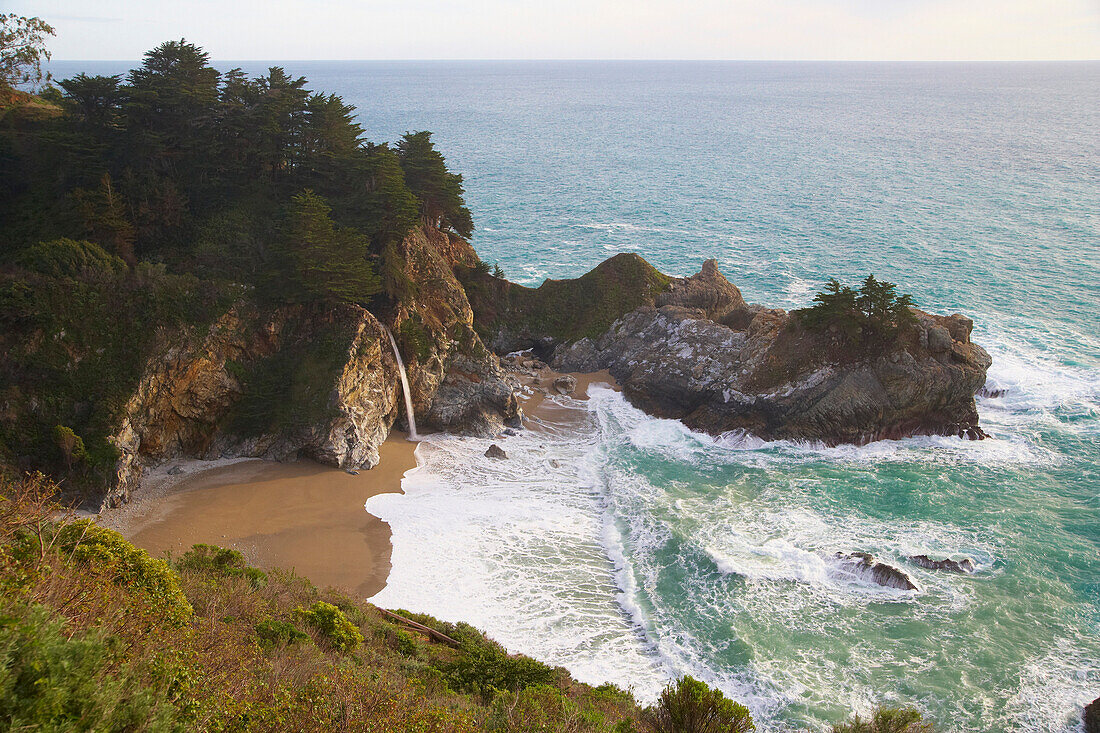 View of waterfall at the Pacific Coast, Julia Pfeiffer Burns State Park, California, USA, America