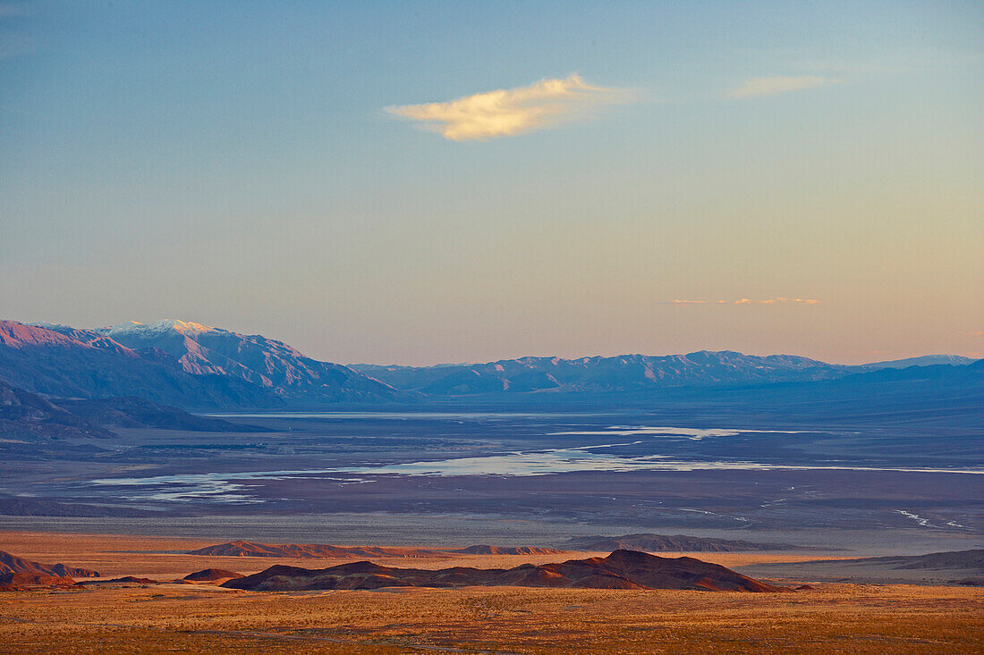 View of Death Valley and Amargosa Range in the evening, Death Valley National Park, California, USA, America