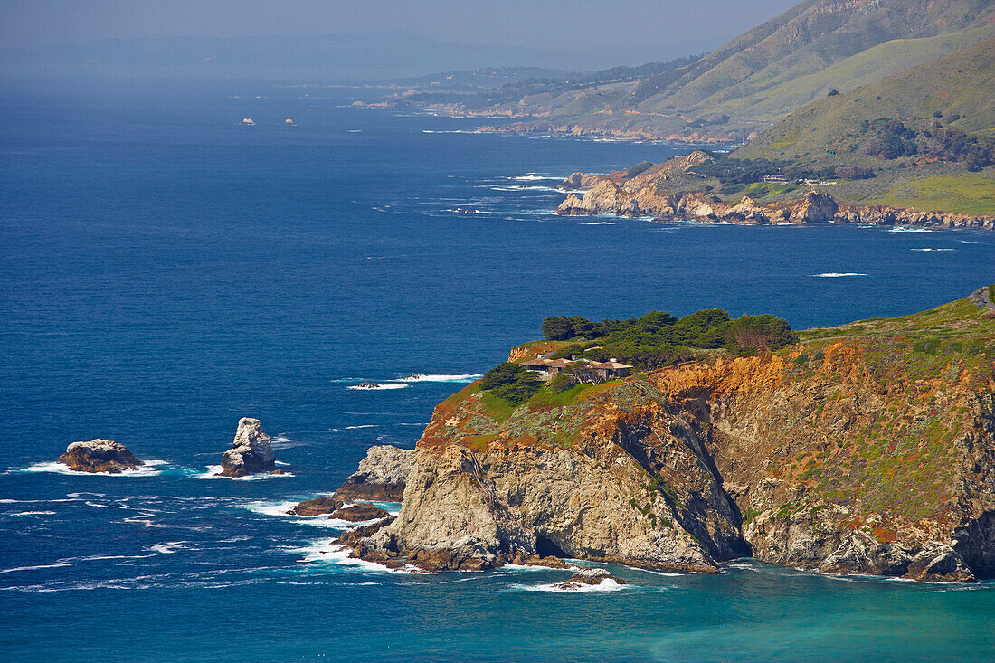 View of Pacific coast near Bixby Bridge, Pacific Ocean, Highway 1, California, USA, America