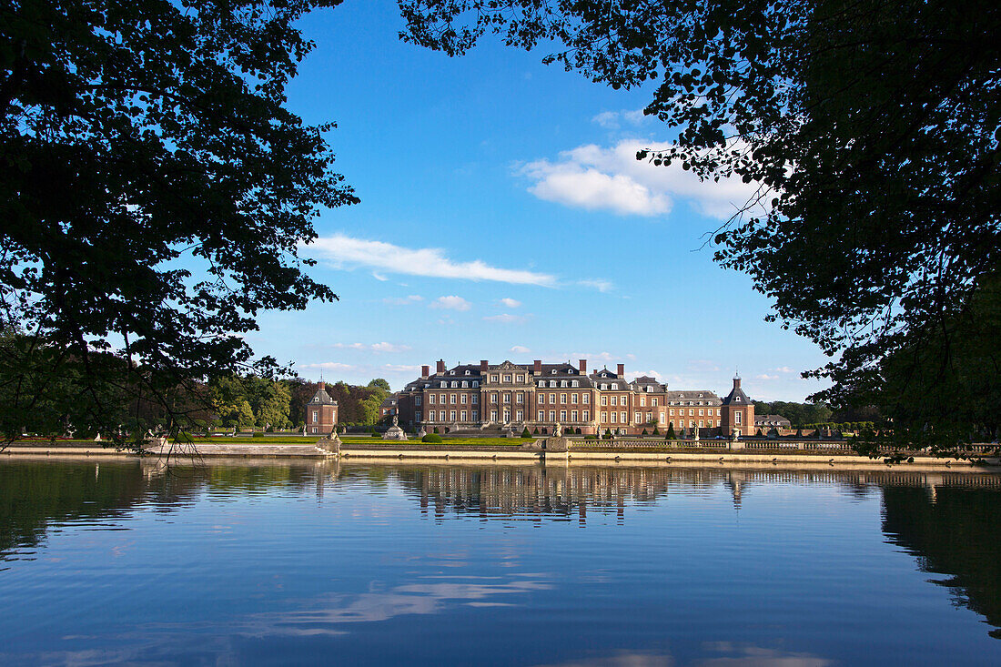 View over the pond onto Nordkirchen moated castle, Muensterland, North Rhine-Westphalia, Germany, Europe