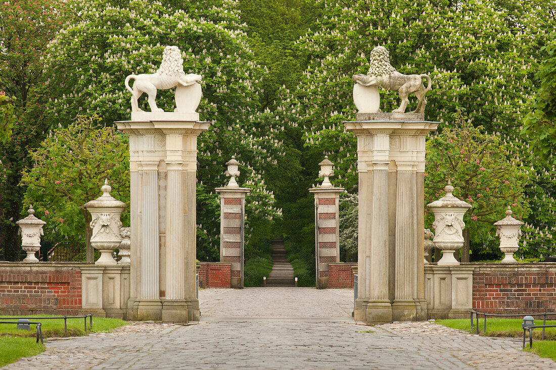 Front gate, Nordkirchen moated castle, Muensterland, North Rhine-Westphalia, Germany, Europe