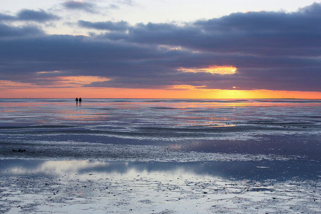 Sonnenuntergang am Wattenmeer, Insel Juist, Ostfriesland, Nordseeküste, Niedersachsen, Deutschland, Europa