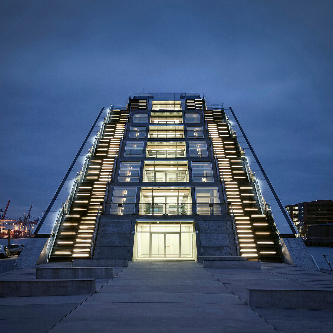Treppenaufgang zum Bürogebäude Docklands beim Hamburger Hafen, Hamburg, Elbe, Deutschland, Europa