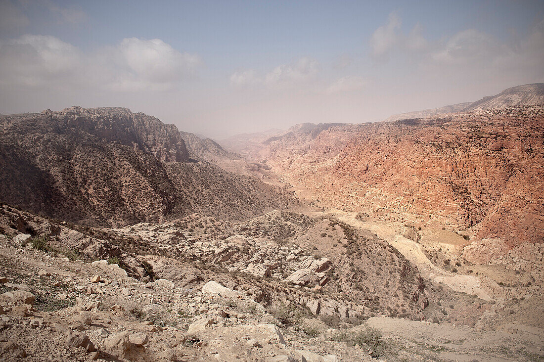 Blick auf umliegendes Gebirge, Dana Naturreservat, UNESCO Weltnaturerbe, Dana, Jordanien, Naher Osten, Asien