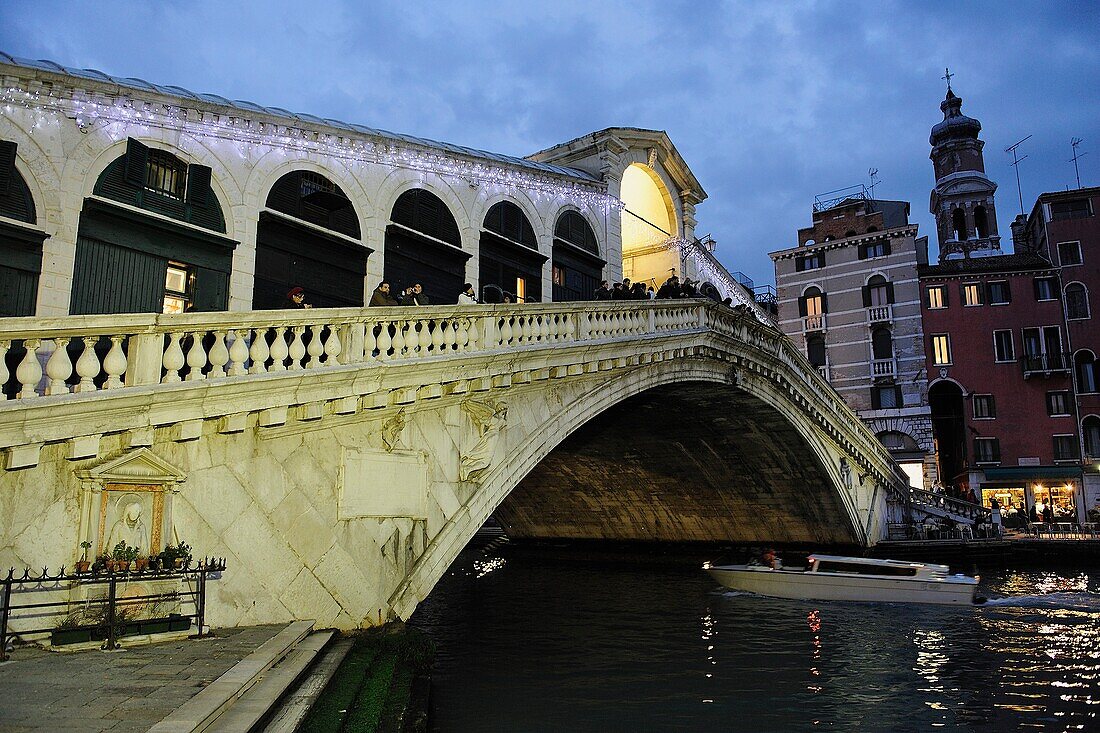 Italy, Venice, the Grand Canal, Bridge(Deck) of Rialto