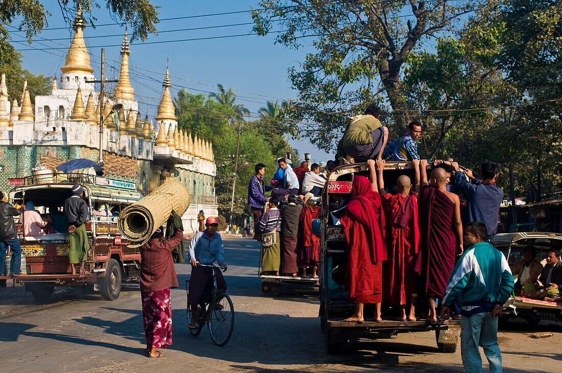 Myanmar (Burma), Mandalay State, Mandalay, down town